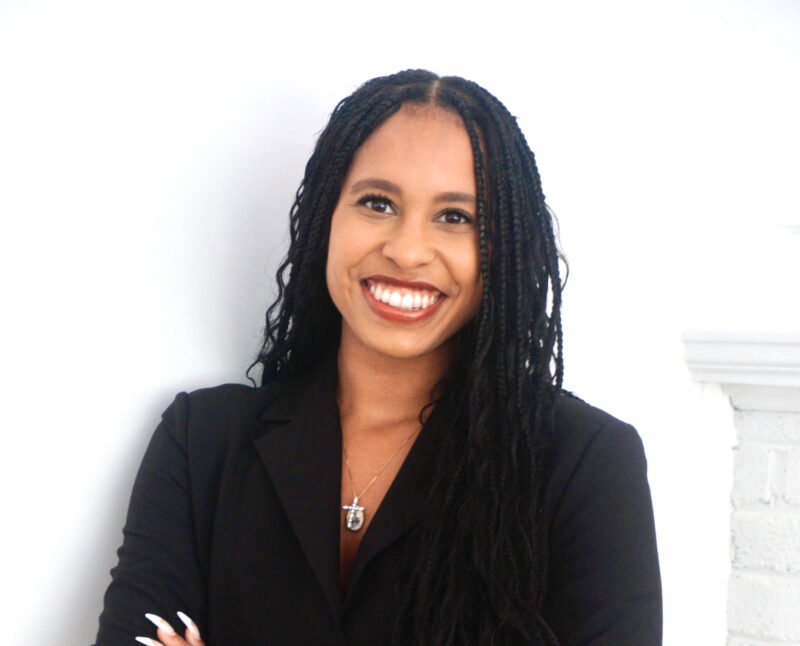 Kati Fernandez Photo