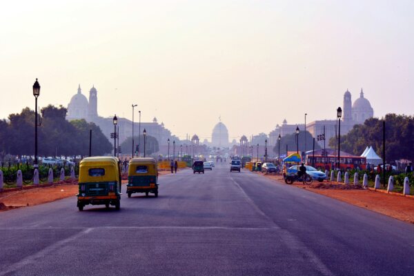 New Delhi by Laurentiu Morariu