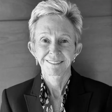 Lauran Bromley Photo